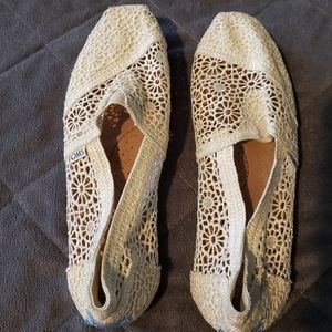 Toms crochet classic flats